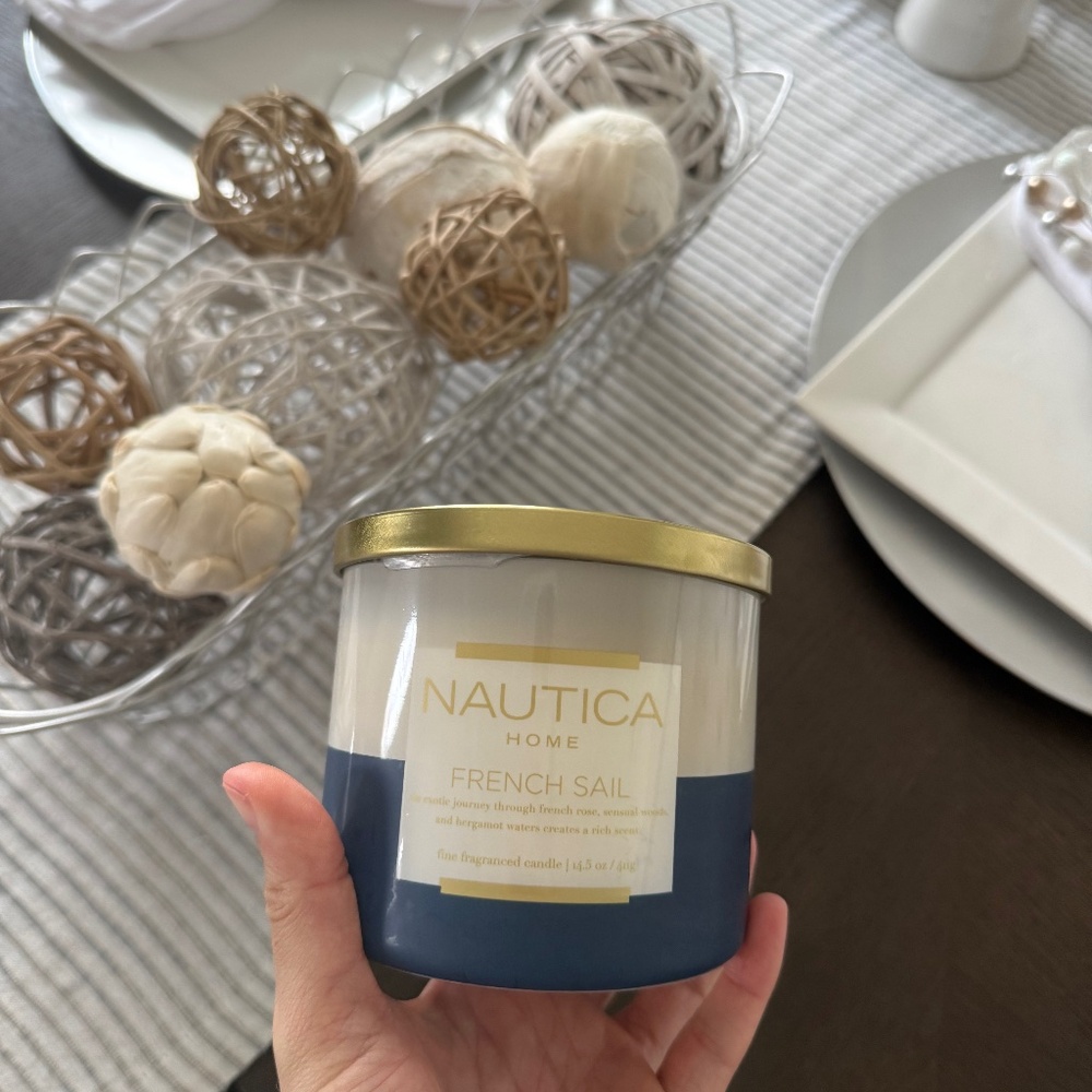 French Sail by Nautica Scented Candle Wax Soy 14.5 oz Brand New Home Fragrance